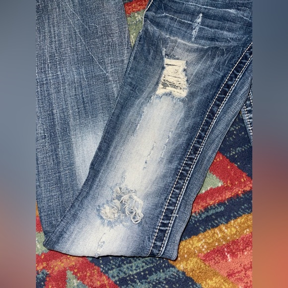 Distressed Miss Me Jeans - Picture 9 of 11